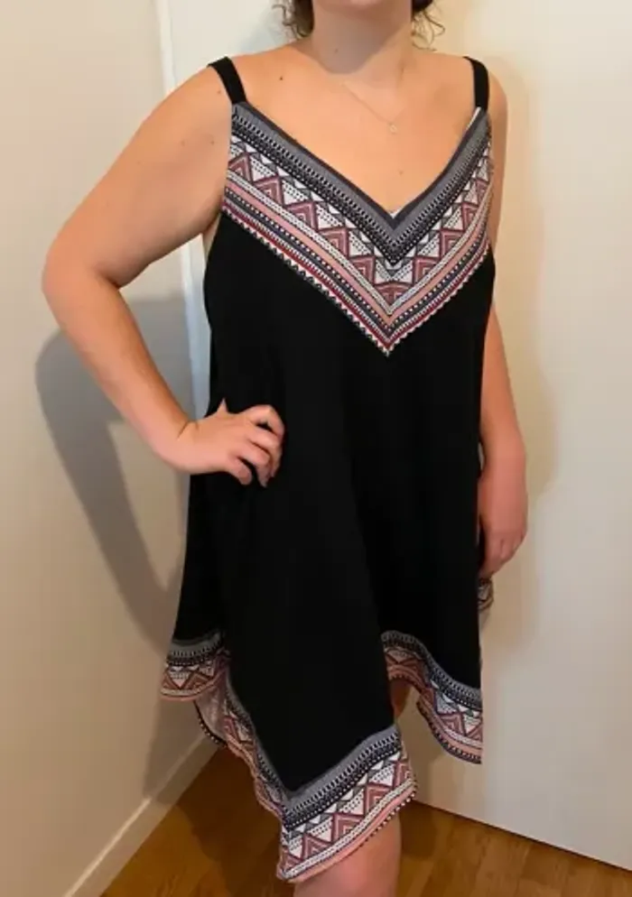 Robe d’été noir - photo numéro 3