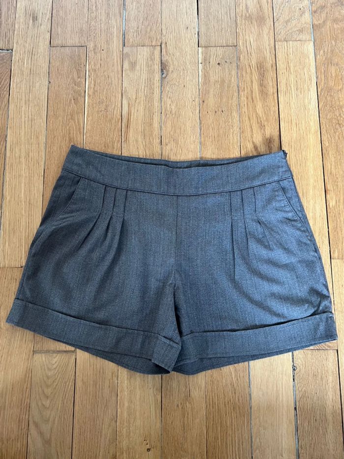 Short gris taupe Naf Naf taille 38 - photo numéro 3