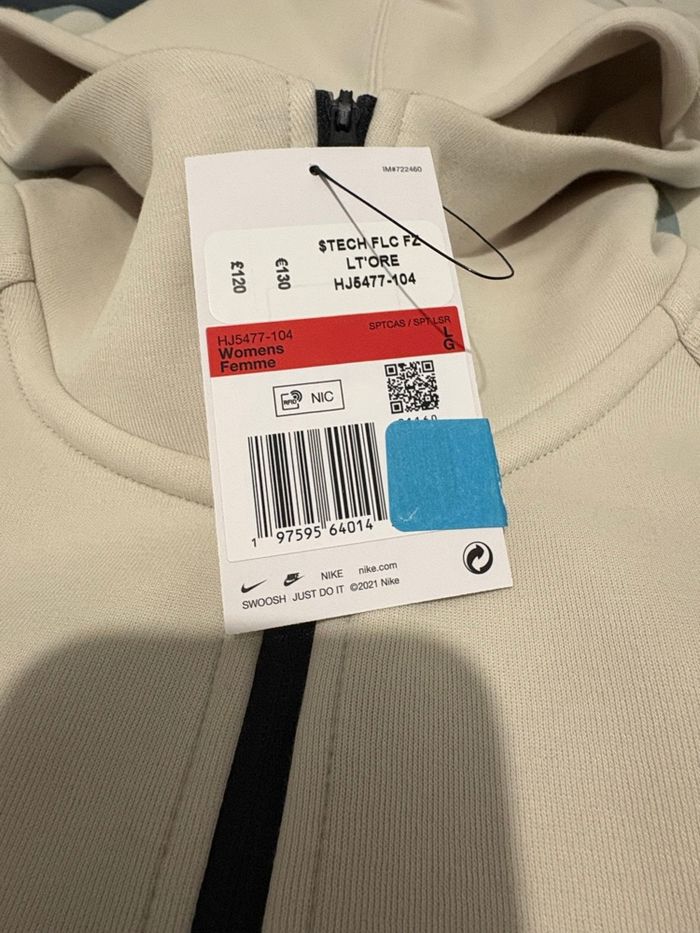 Veste à capuche Nike tech beige - photo numéro 2