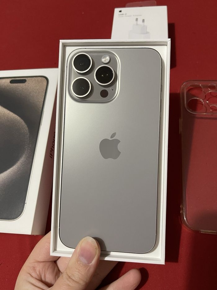 i.P.h.o.n.e 15 pro Max - photo numéro 2