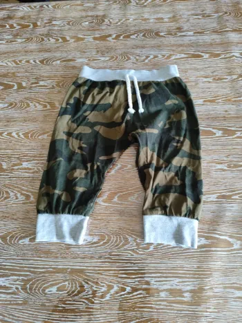 🍁 pantalon Legé militaire 6-9 mois 🍁