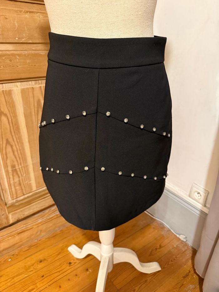 Jupe noire brillante