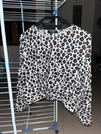 Haut marque Jennifer taille M