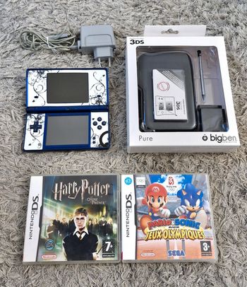 Lot Console Nintendo DS i + 2 Jeux