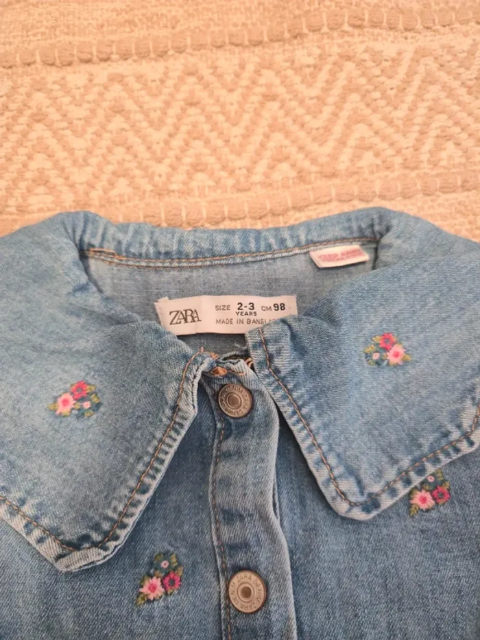 Robe Zara Jean fleurs roses 3 ans - photo numéro 2