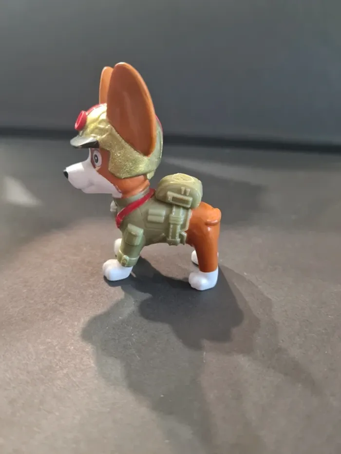 Figurine tracker jungle pups pat patrouille - photo numéro 2