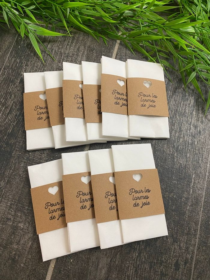 100 mouchoirs + pochettes pour larmes de joie mariage baptême