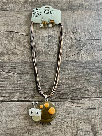 Bijoux fantaisie : parure BO & collier « coccinelle »