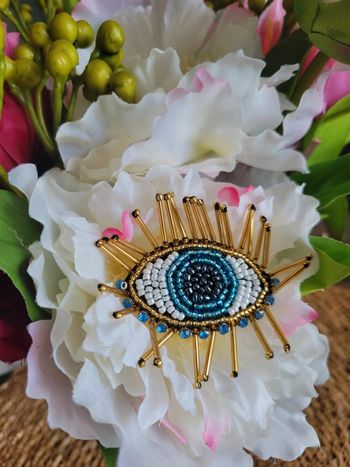 Broche oeil de nazar perles et feutrine