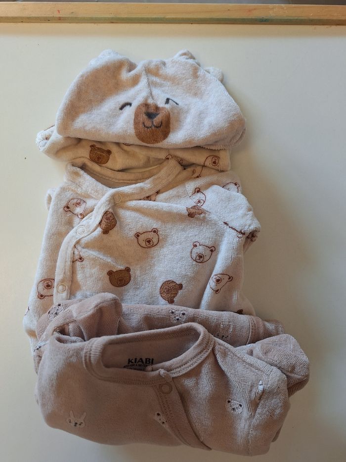 2pyjama 1mois avec bonnet - photo numéro 2