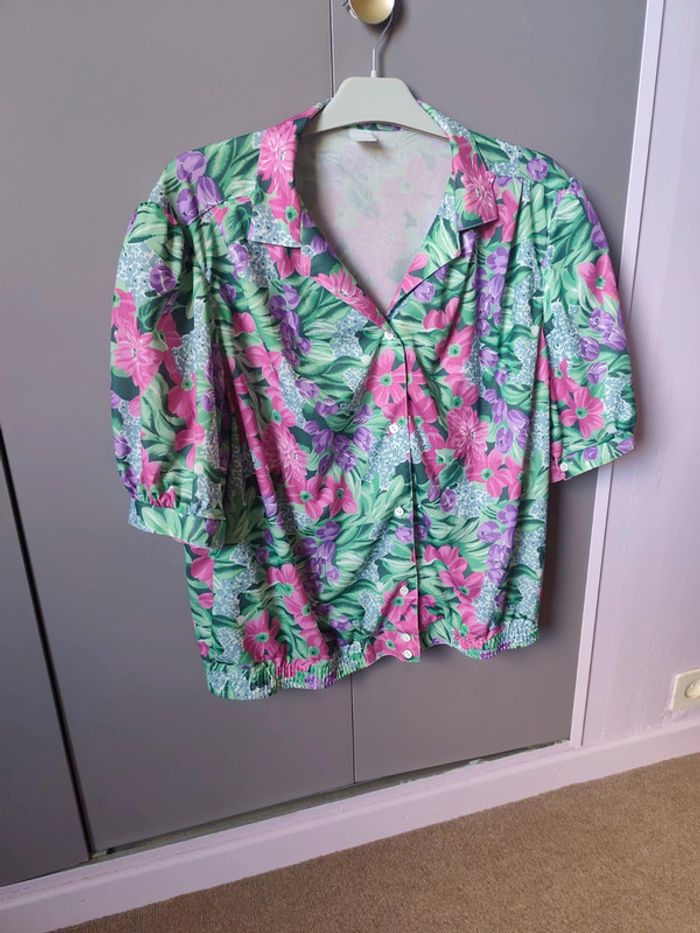 Tshirt à fleurs vintage 50