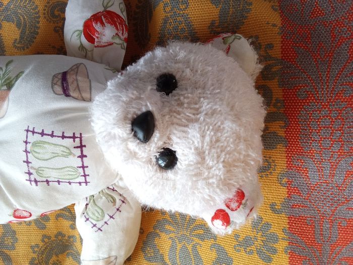 Doudou Ajena ours ourson blanc tissu bouclettes éponge corps imprimé fruit chapeau - photo numéro 6