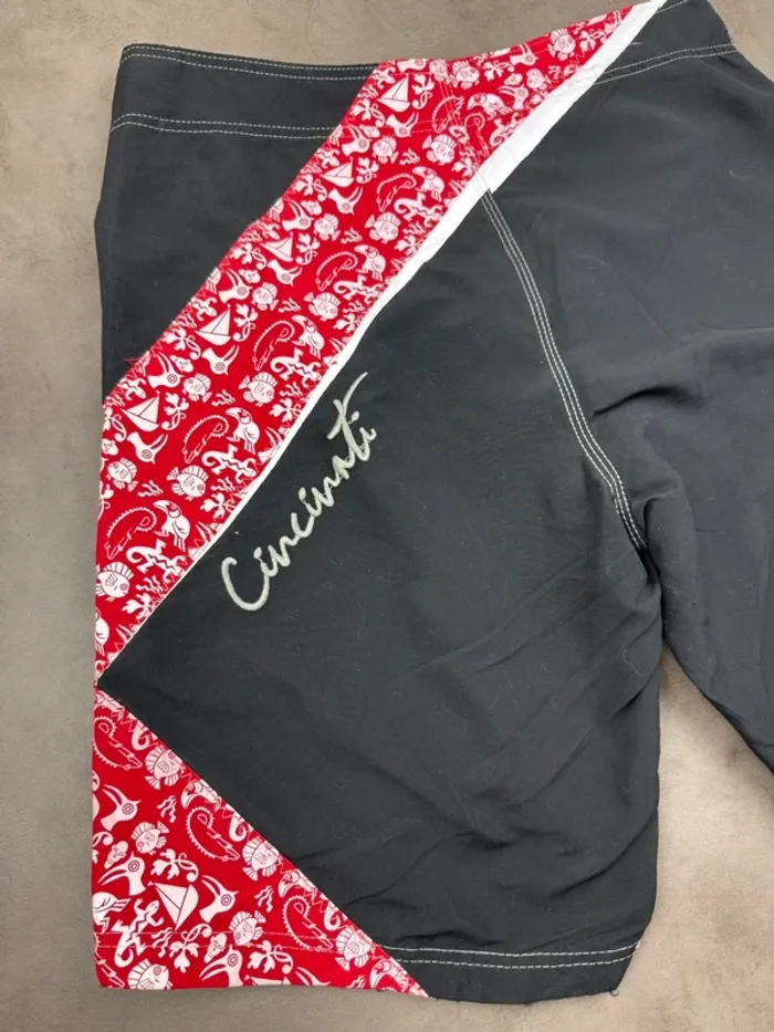 Short de Bain Vintage Noir et Rouge Logo Brodé Taille XL - photo numéro 6