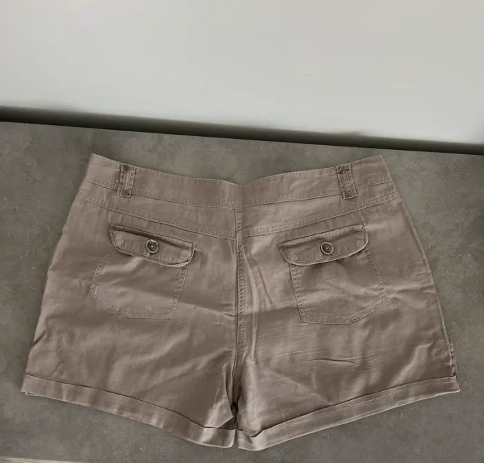 Short femme beige marron - photo numéro 2