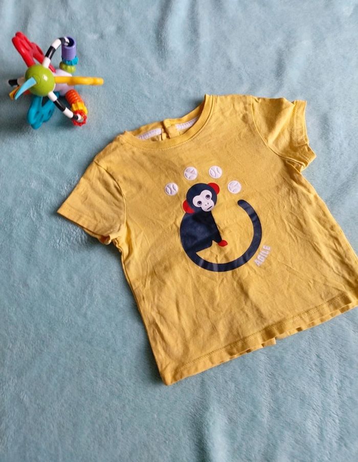Tee-shirt taille 9 mois