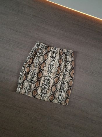 Jupe motif serpent