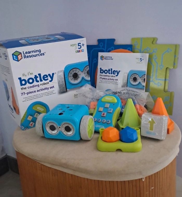 Robot Botley the coding robot
