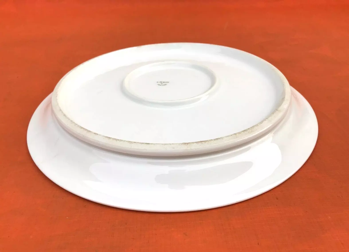 Années 1900 Grand plat sur piédouche Porcelaine blanche du Berry - photo numéro 5