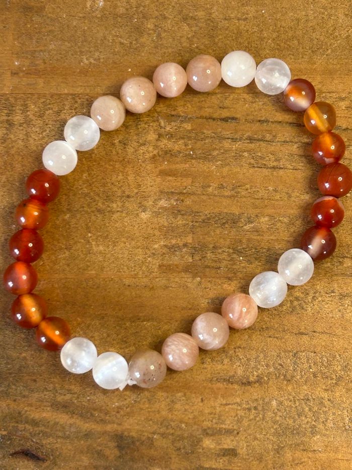 Bracelet en Cornaline, Pierre de Soleil & Sélénite – Énergie, Lumière et Harmonie - photo numéro 4