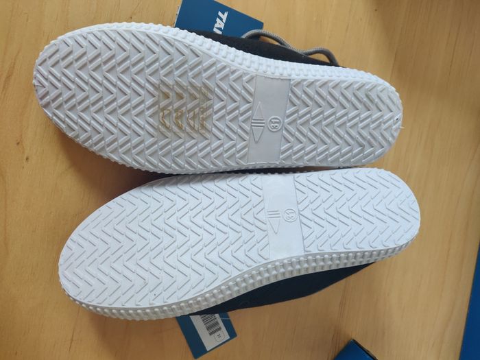 Baskets toile taille 31 neuve noire - photo numéro 3