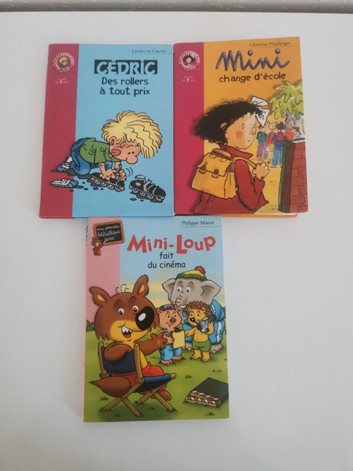 Lot de 3 livres bliotheque rose