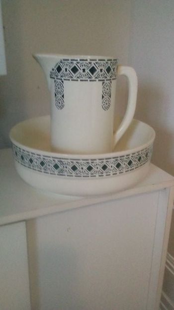 ensemble toilette vasque & broc pichet ST AMAND