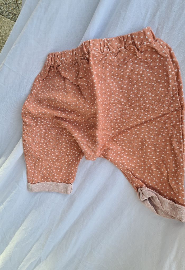 Pantalon. Kiabi. 9 mois / 69 / 72 cm. Pêche - photo numéro 2