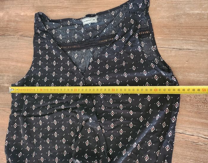 combi short noire à motifs blancs et rosés taille 38 firefly en excellent état - photo numéro 4