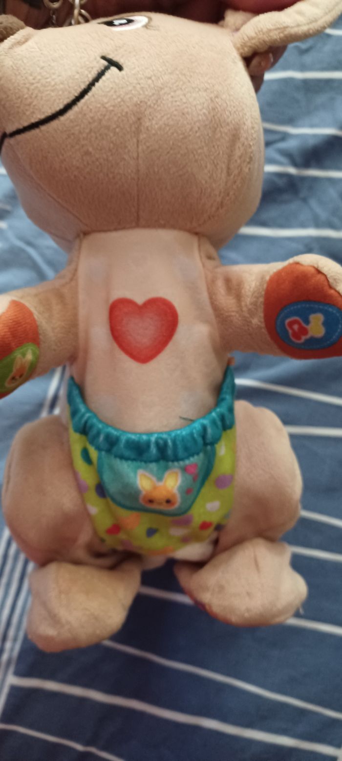 Peluche kangourou qui saute lisez bien l'annonce surtout - photo numéro 2