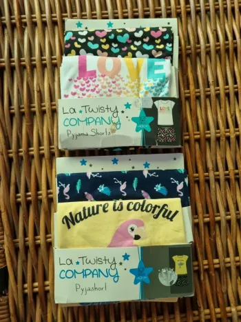Lot de 2 pyjamas été  fille 10 ans