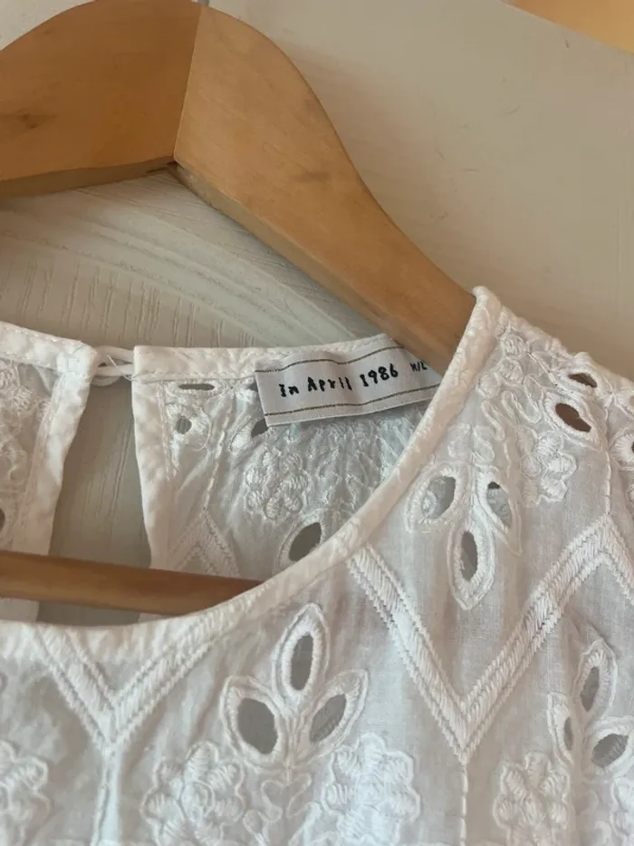 Blouse à manches courtes en broderie ajourée M-L - photo numéro 2