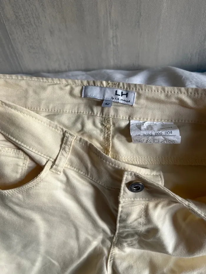 Pantalon jaune clair - photo numéro 2