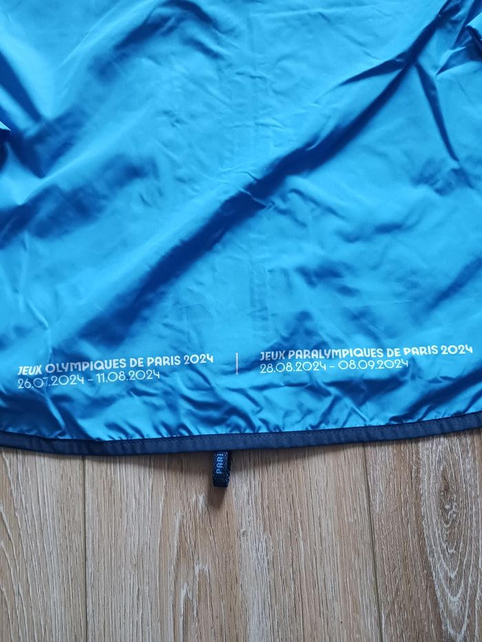 Veste coupe-vent bleu à double fermeture Le Coq Sportif édition Jeux Olympiques Paris 2024 taille M - photo numéro 9