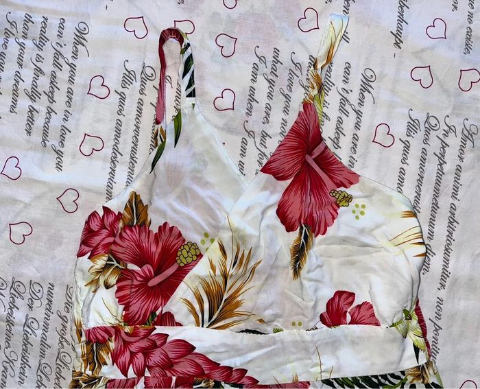 Abito bianco floreale con spalline sottili - photo numéro 3