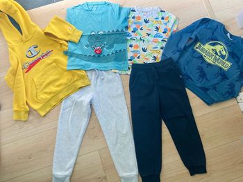Lot garçon 7/8ans spéciale pour jardin