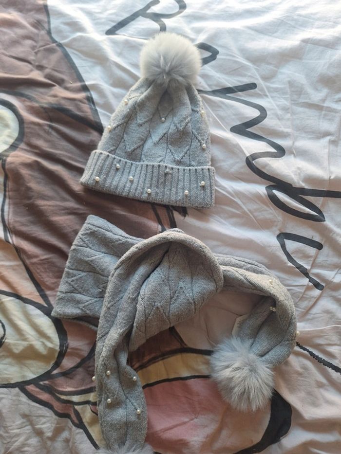 Bonnet et écharpe