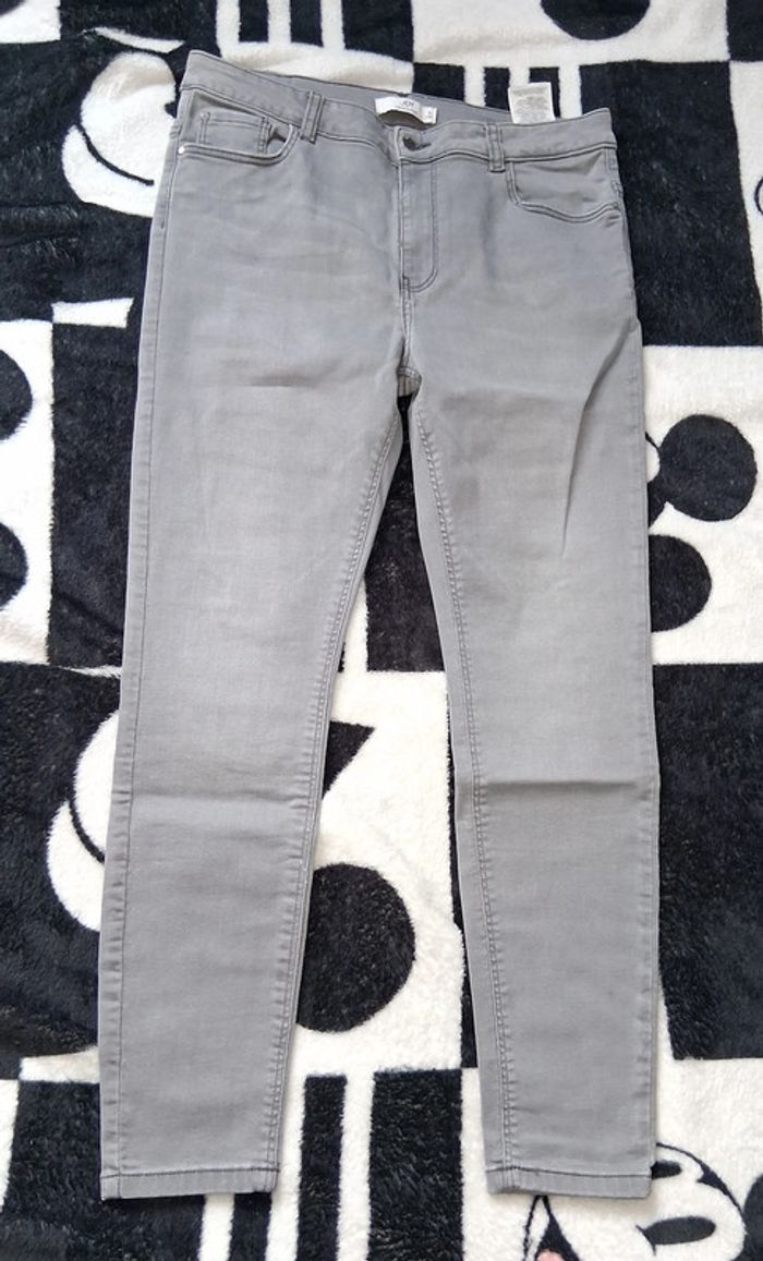 Jean gris Taille 42