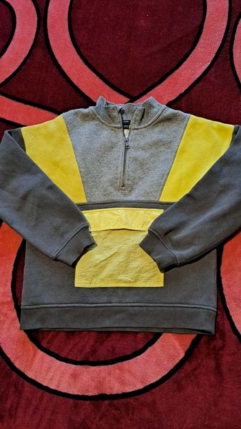 Pull garçon neuf  taille 10 ans 