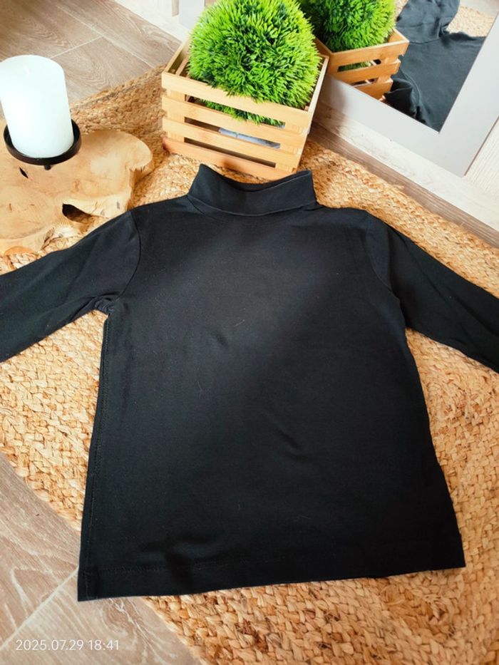 Sous pull noir Kiabi 8 ans - photo numéro 2