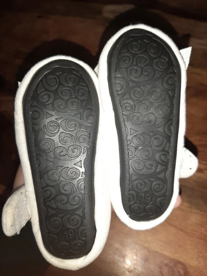 Chaussons fille taille 19 - photo numéro 3
