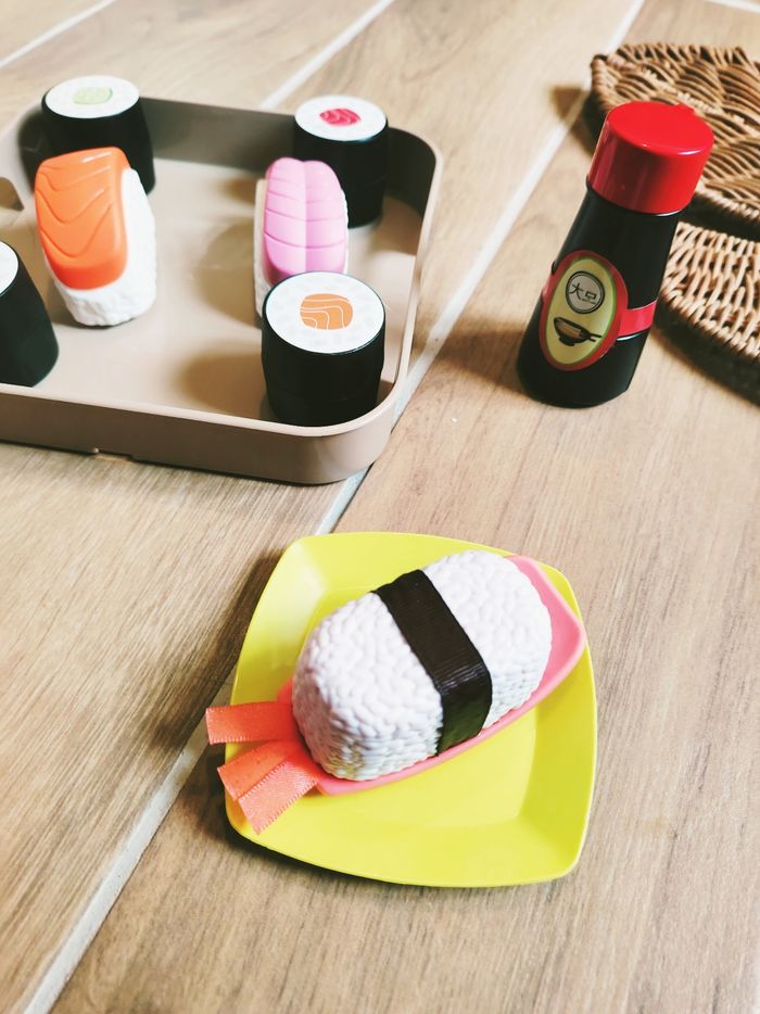 🥢Dinette plateau japonais avec sushis makis en plastique - photo numéro 3
