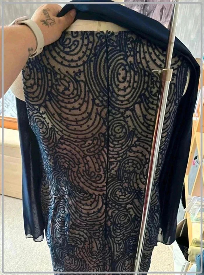 Magnifique robe de soiree taille 46 - photo numéro 5
