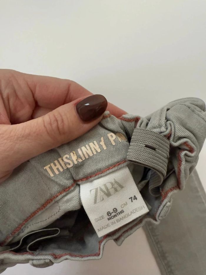 Jeans Zara Kids garçon gris taille 6-9 mois 74 cm parfait état - photo numéro 3