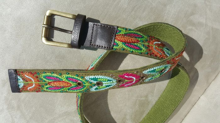 Magnifique ceinture Catimini comme neuve - photo numéro 2