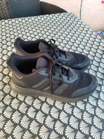 Baskets Adidas 40 noires