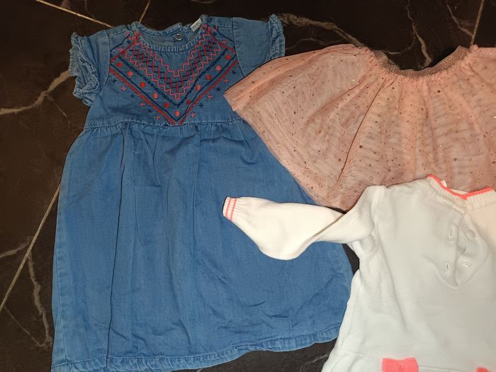 Lot 3 vêtements fille 9 mois - photo numéro 3