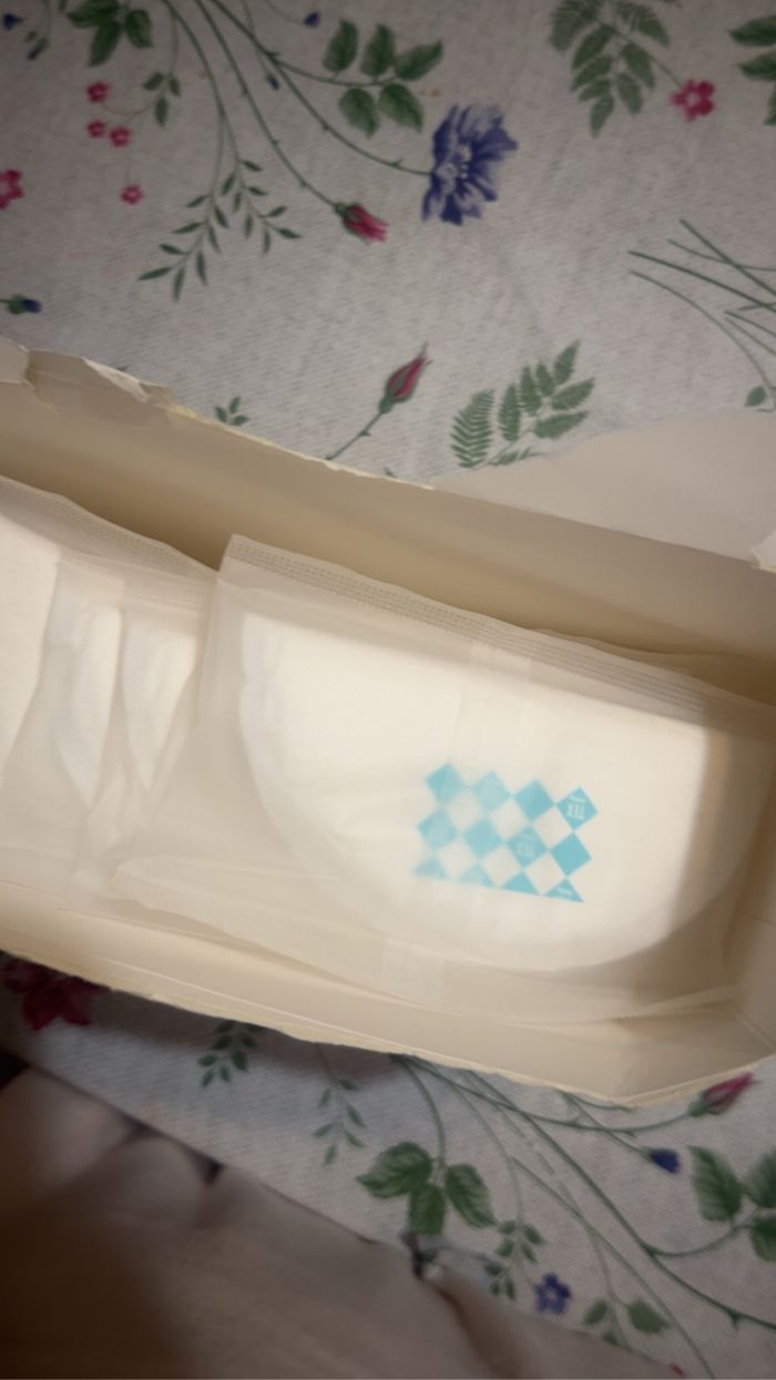 28 coussinets d’allaitement jetable - photo numéro 2