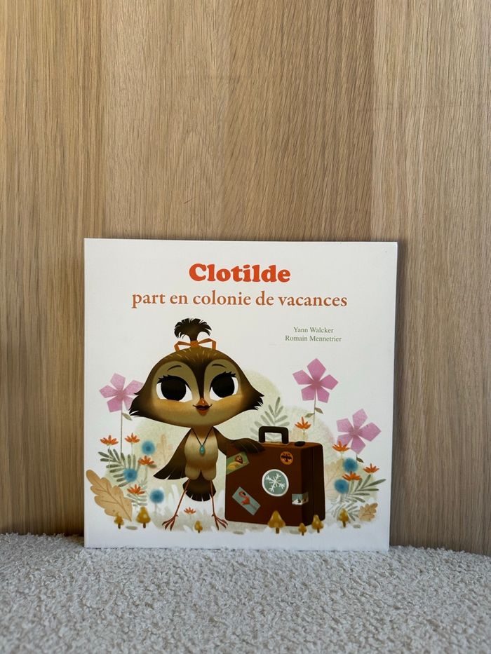 Livre Clotilde part en colonie de vacances