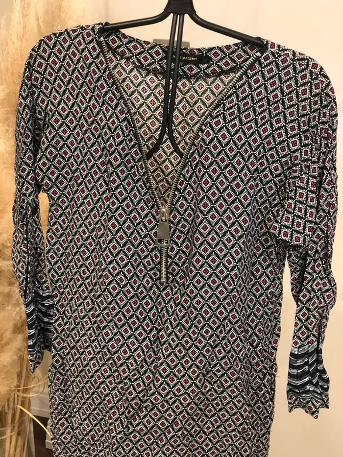 Robe tunique à motif et fermeture - photo numéro 2