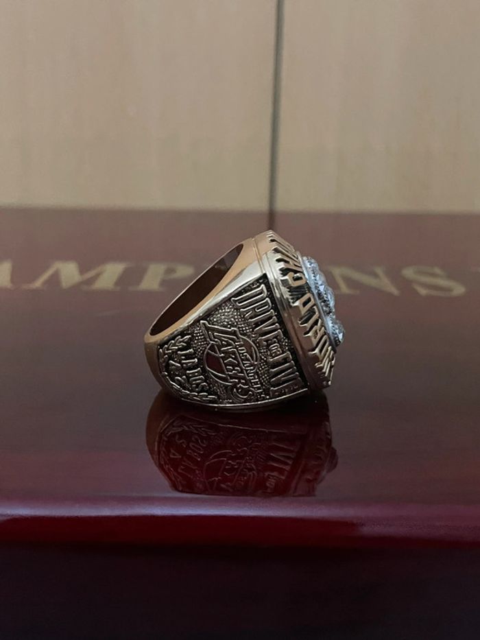 Bague NBA Lakers - photo numéro 3